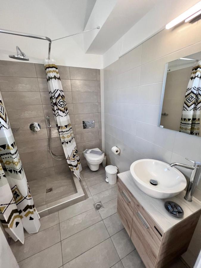 Firaxenia Rooms Fira (Santorini) Exterior foto