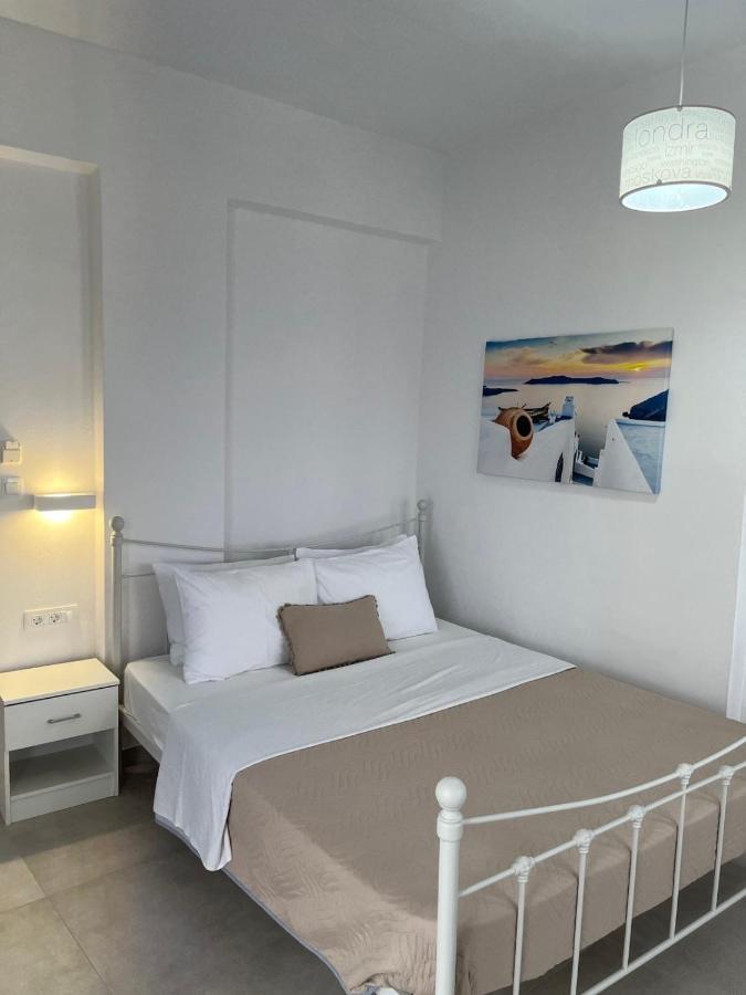 Firaxenia Rooms Fira (Santorini) Exterior foto